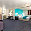 Howard Johnson by Wyndham Holbrook