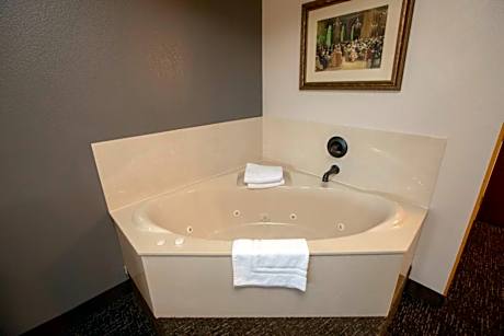 Queen Room with Spa Bath