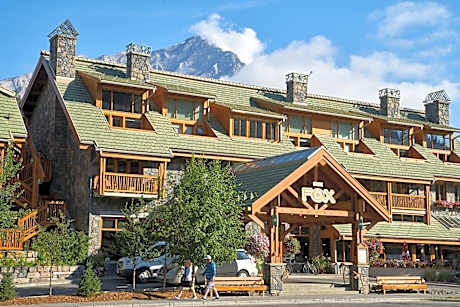 Fox Hotel And Suites