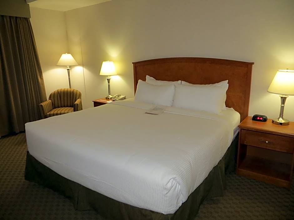 Ramada by Wyndham Edmonton South