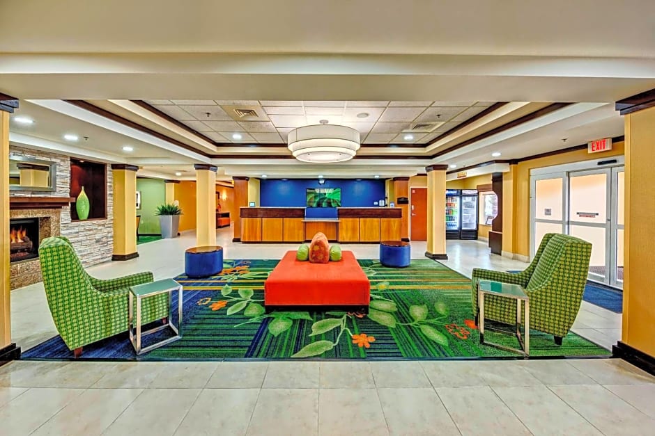 Stones River Inn & Suites