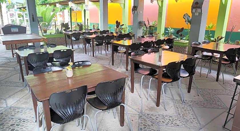 Ferellee Beachfront Inn