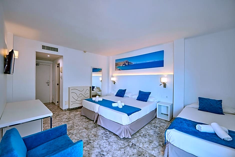 Photo 1 of 6 of Triple Room (2 Adults + 1 Child)