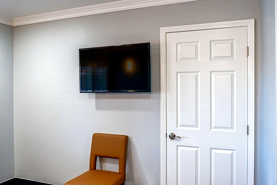 Travelodge Inn & Suites by Wyndham Bell Los Angeles Area