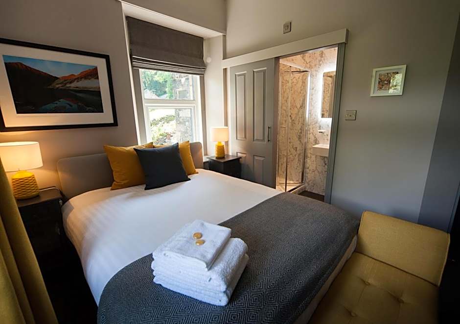 Mary's Court Guest House - Mairlys