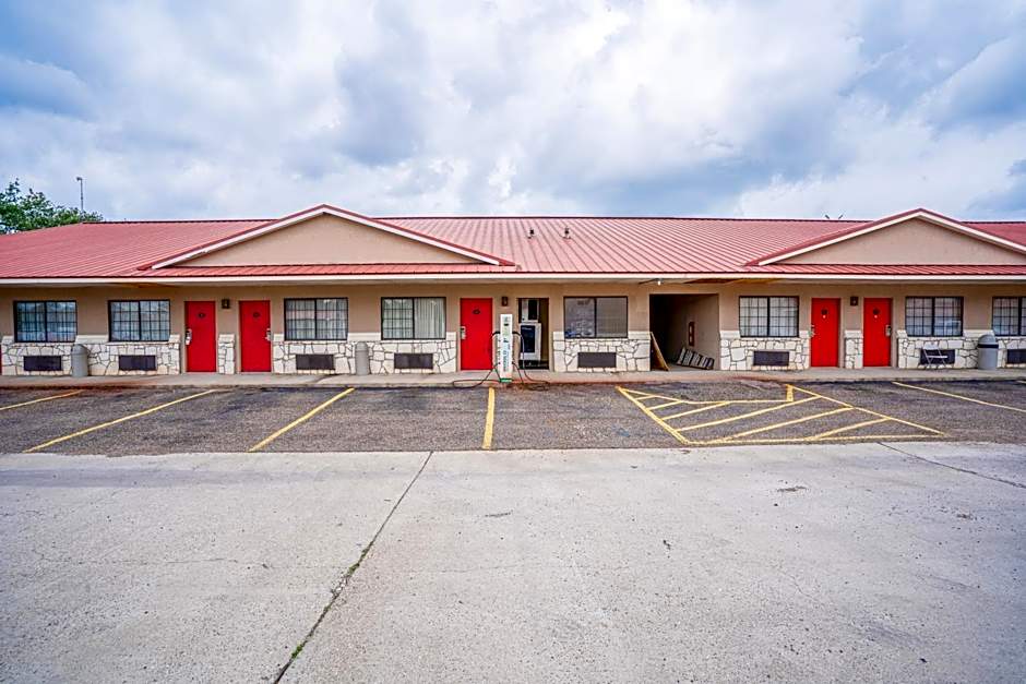 Texan Inn By OYO Beeville US-181