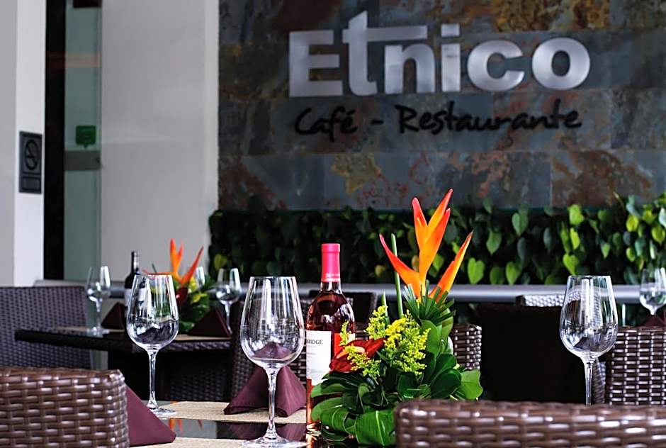 Hotel & Suites Rincon Del Valle