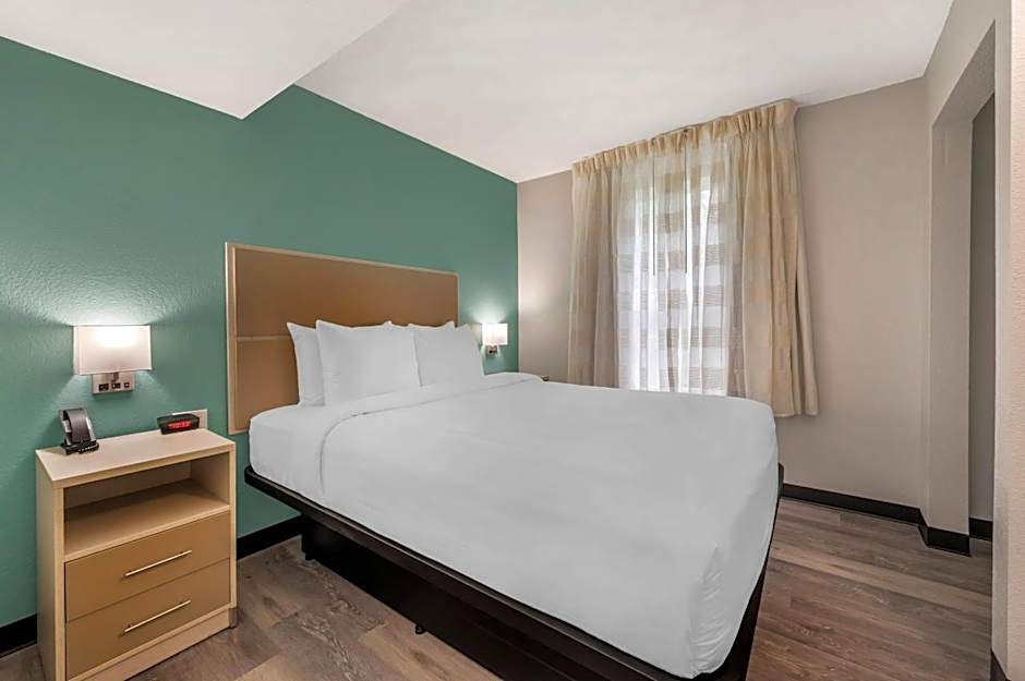 MainStay Suites Sterling near Dulles Town Center