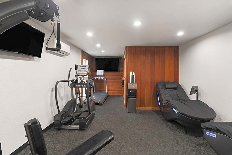 Ramada Bayside Inn & Suites Eureka