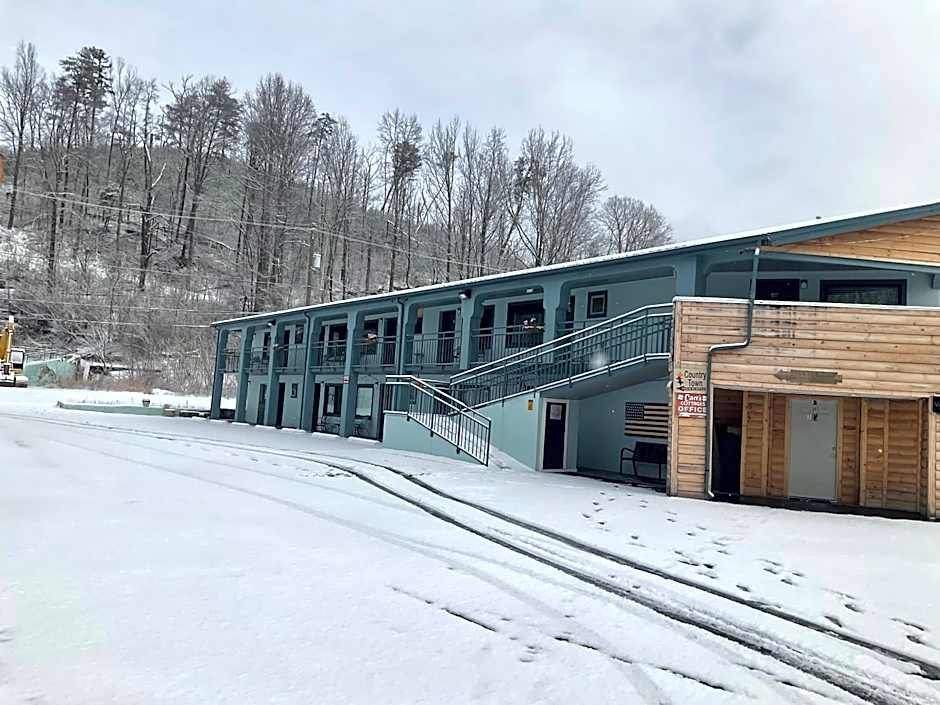 Country Town N' Suites