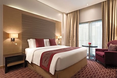 1King Bed Deluxe Room