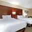 Comfort Inn & Suites Near Six Flags & Medical Center