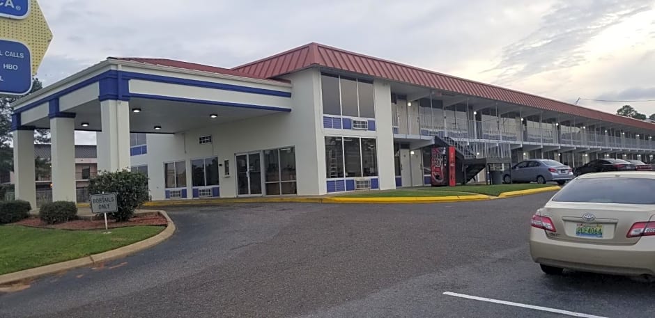 Family Inns of America – Mobile, AL