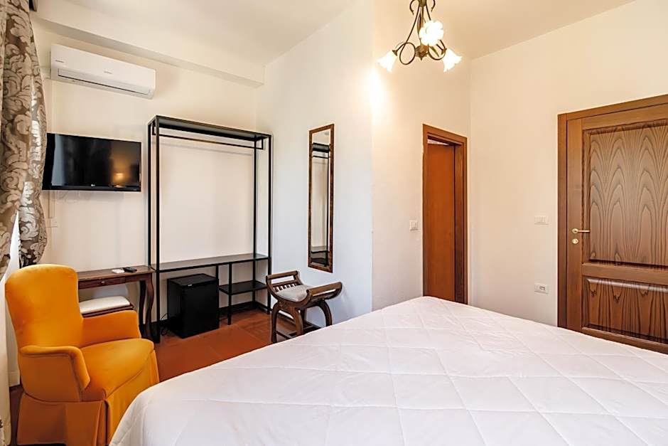 Agriturismo Villa Godenano - Pool&Restaurant