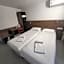 Brit Hotel Plaisance A9/A61