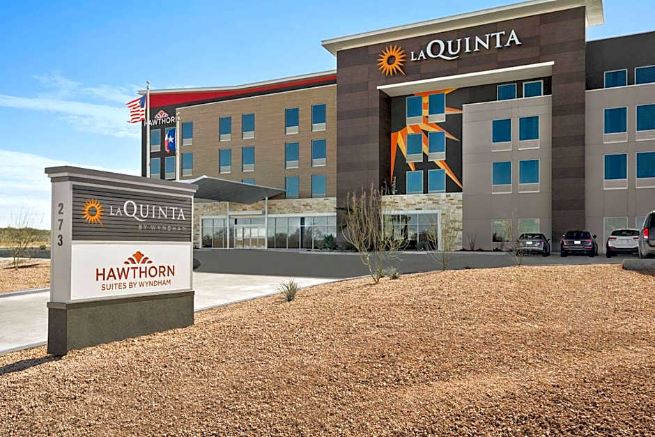 La Quinta Inn & Suites by Wyndham Del Rio