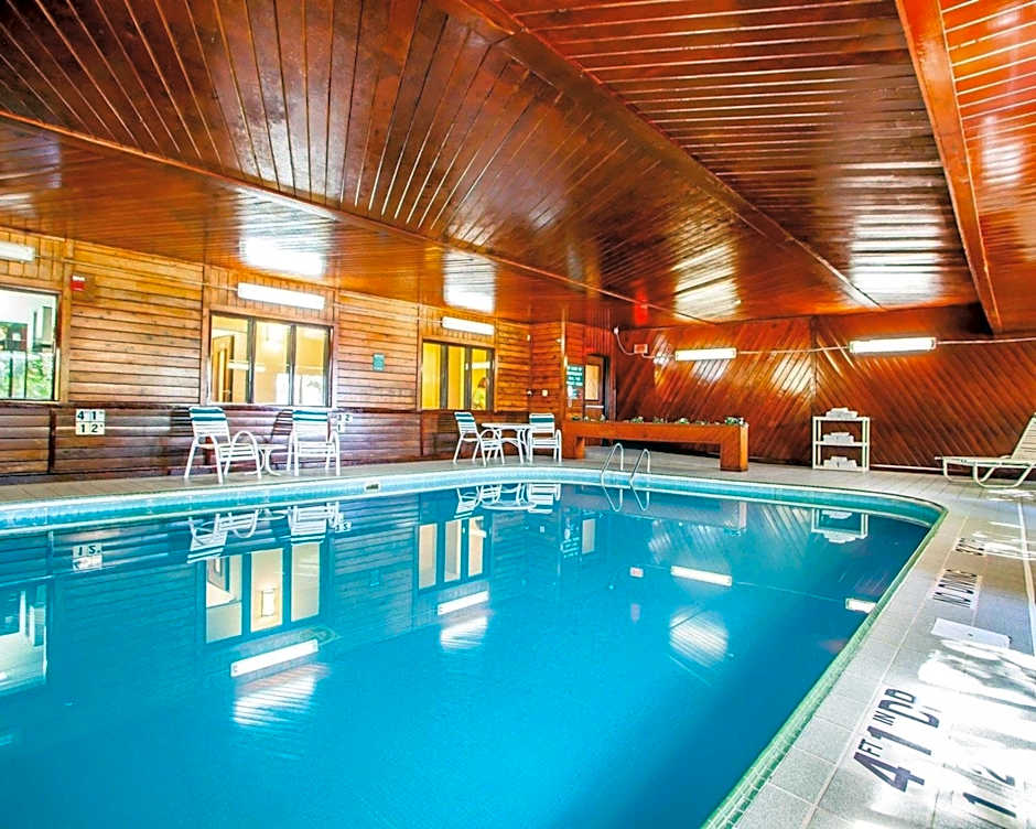 Quality Inn & Suites Champaign North - Urbana