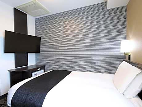 Single Room - Non-Smoking