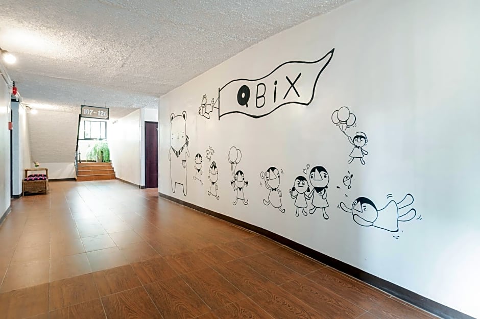 QBix Hotel