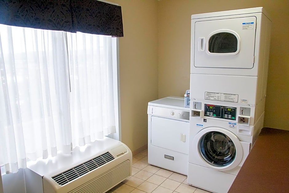 Holiday Inn Express Hotel & Suites Binghamton University-Vestal By IHG
