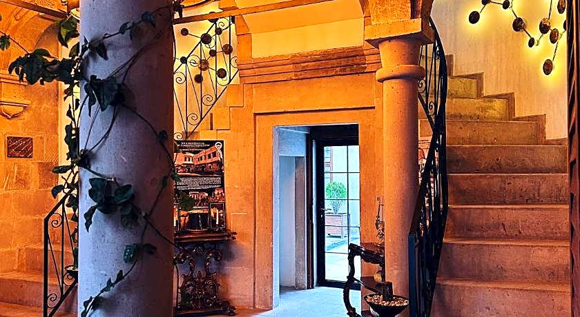 Four Mansions Hotel