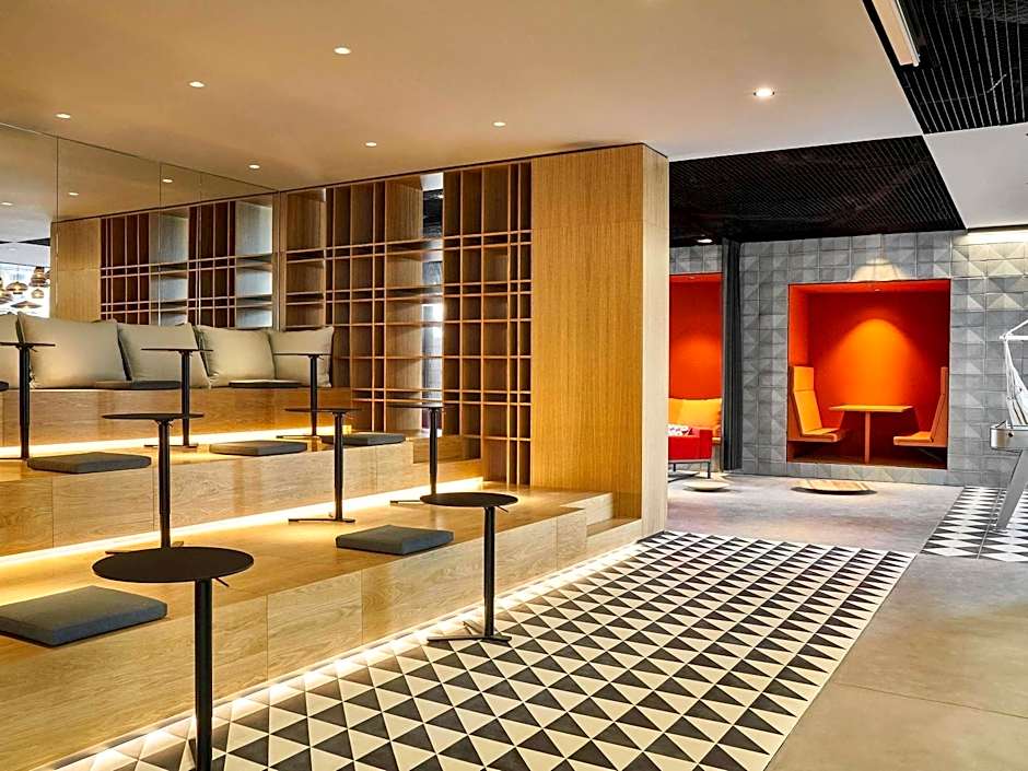 ibis Barcelona Pza Glories 22