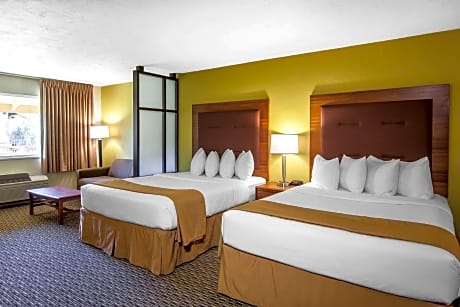 Queen Suite with Two Queen Beds - Non-Smoking