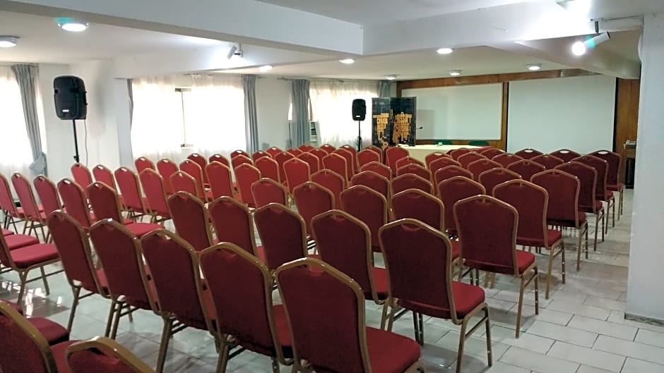 Hotel Windsor Suites