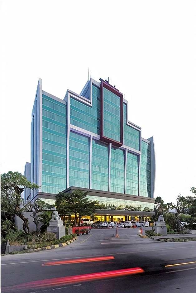 CLARO KENDARI (ex. Grand Clarion Hotel & Convention)
