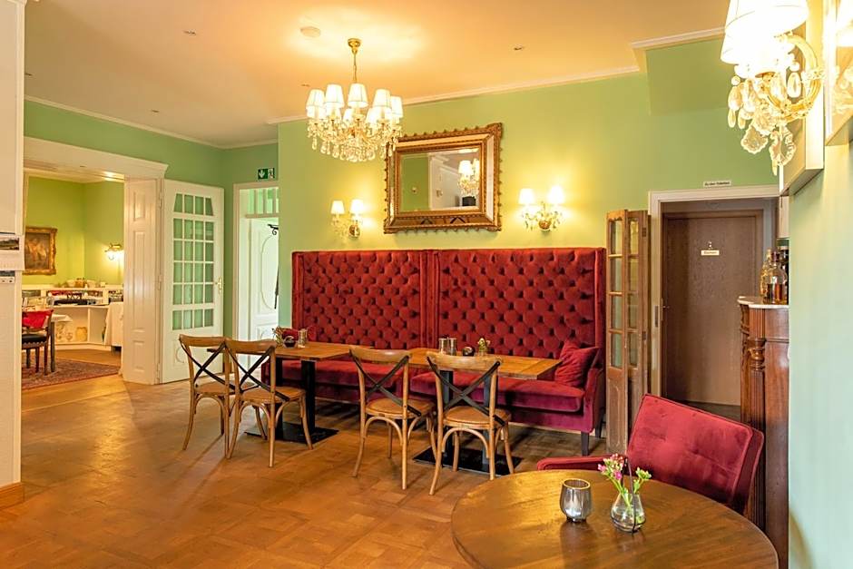 Hotel & Restaurant Raueneck