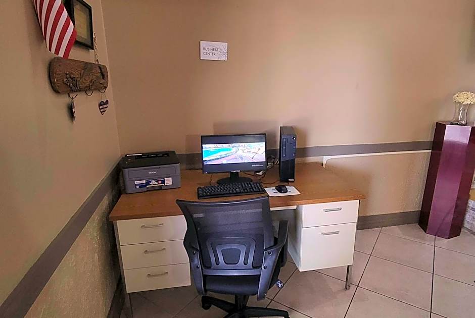 Ramada by Wyndham Mountain Home