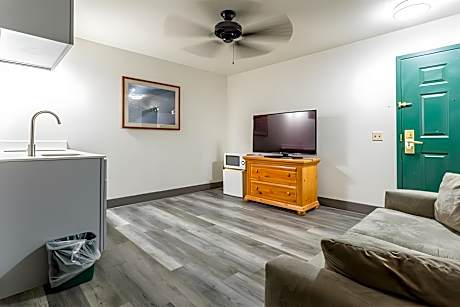 King Suite with Kitchenette