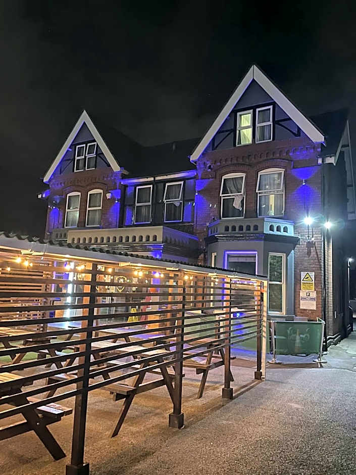 Bennetts Hotel