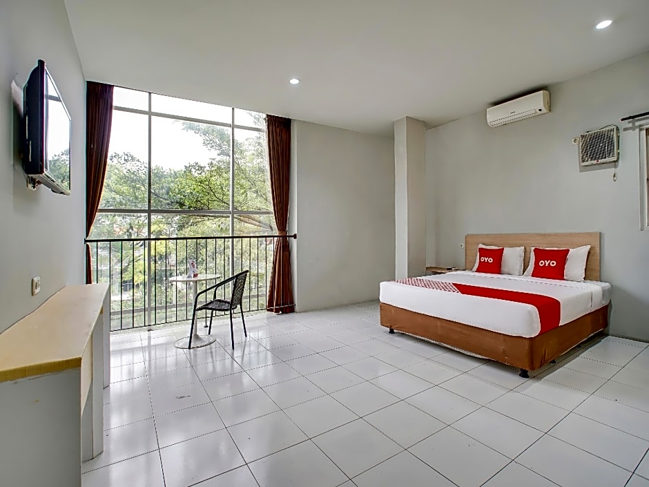 OYO Flagship 91130 Hotel 99 Lodaya