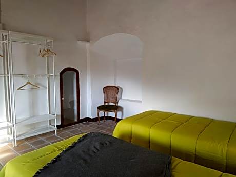 Apartment with Mountain View