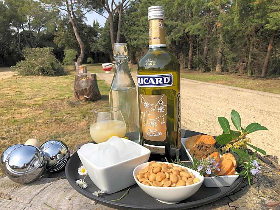 Logis Hôtel Restaurant Les Aubuns