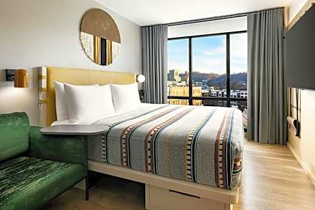 King Room with City View