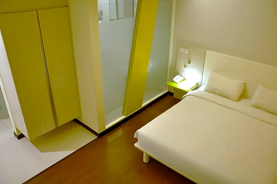 Everbright Ambon Hotel