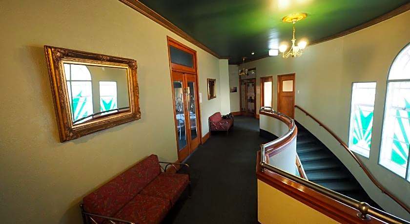Whakatane Hotel