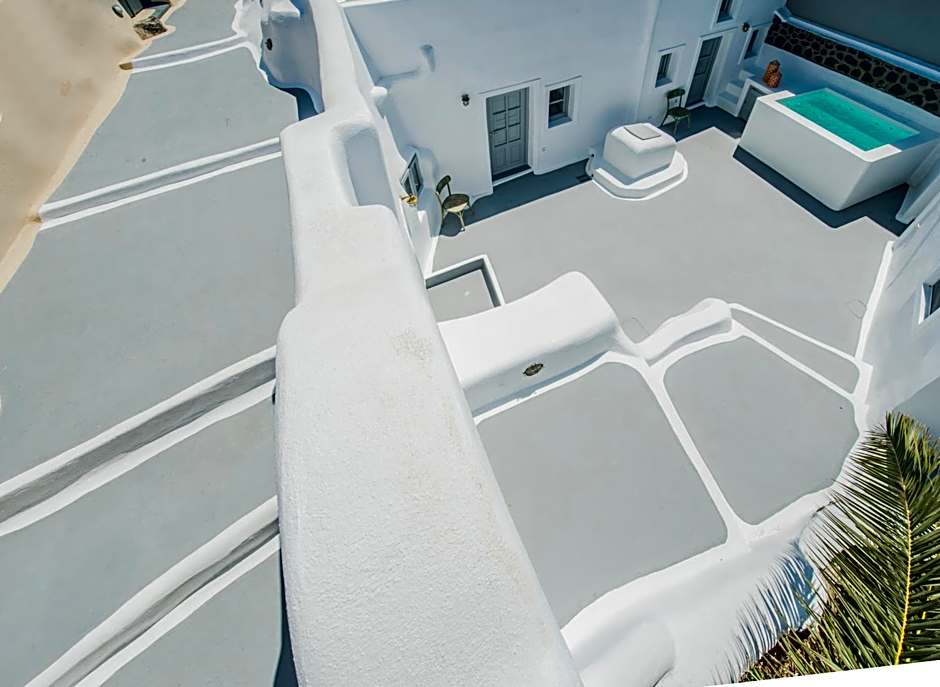 AQUA SERENITY LUXURY SUITES SANTORINI