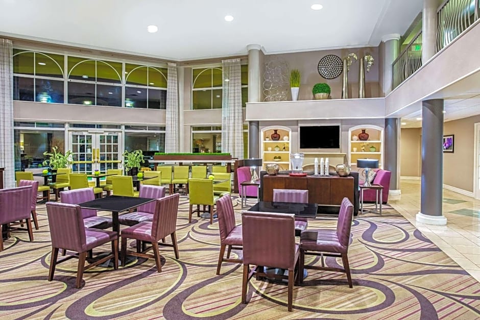 La Quinta Inn & Suites by Wyndham Tucson Airport