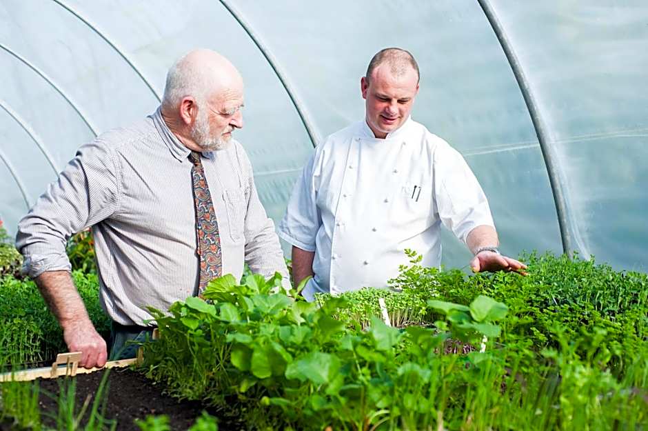 Summer Lodge Country House Hotel