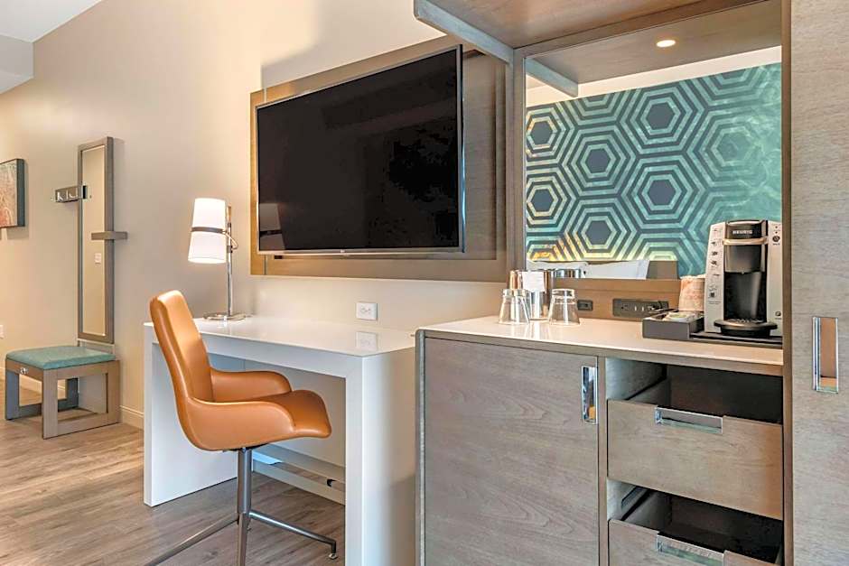 Cambria Hotel St Petersburg-Madeira Beach Marina