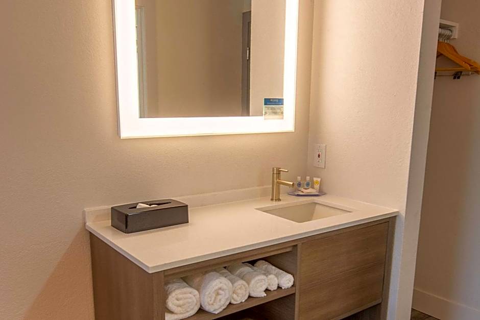 Comfort Inn Battle Mountain - Midway Between Elko and Winnemucca