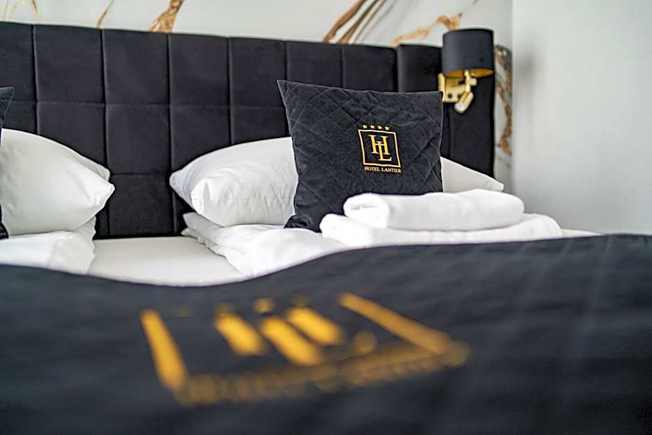 Hotel Lantier & Swimming Pool Zone