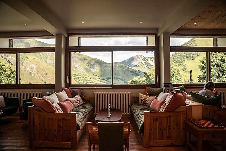 Les Cèdres - Hôtel - Restaurants - Spa