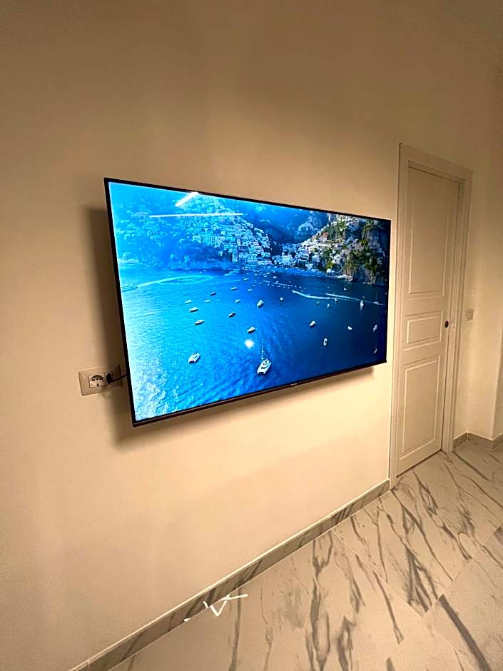 FELLINI SUITES Lungomare near the sea