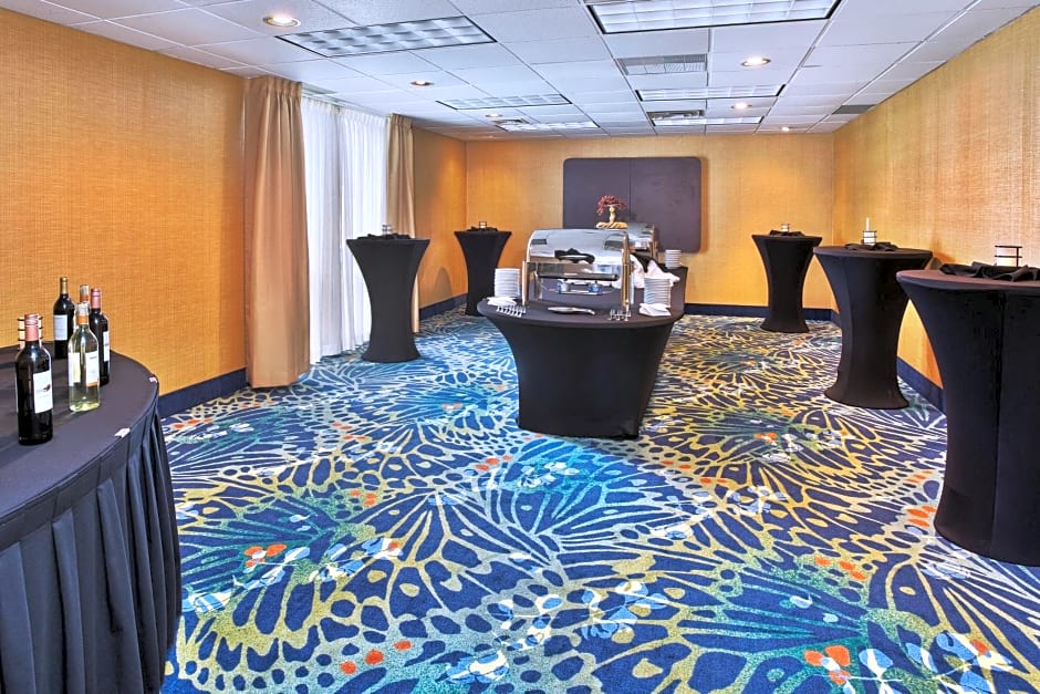 Holiday Inn Akron-West, an IHG Hotel