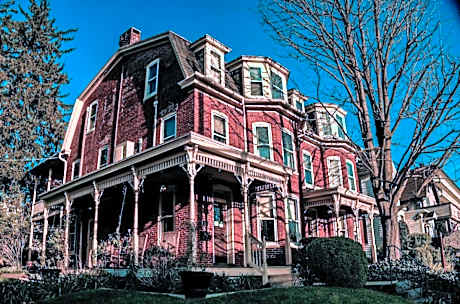 Brickhouse Inn B&B