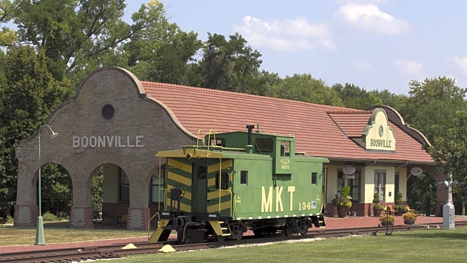 Holiday Inn Express Boonville, an IHG Hotel